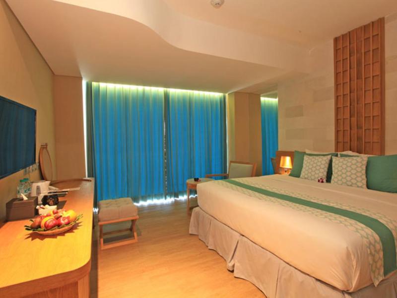 Bedrock Hotel Kuta Bali