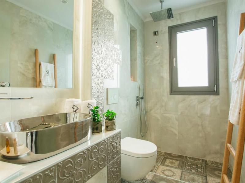 Blue Carpet Luxury Suites