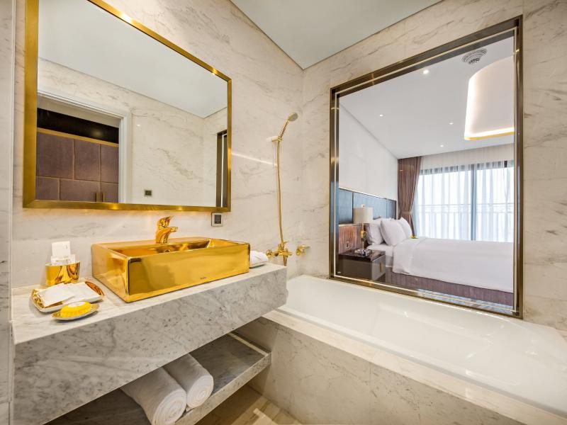 Wyndham Danang Golden Bay