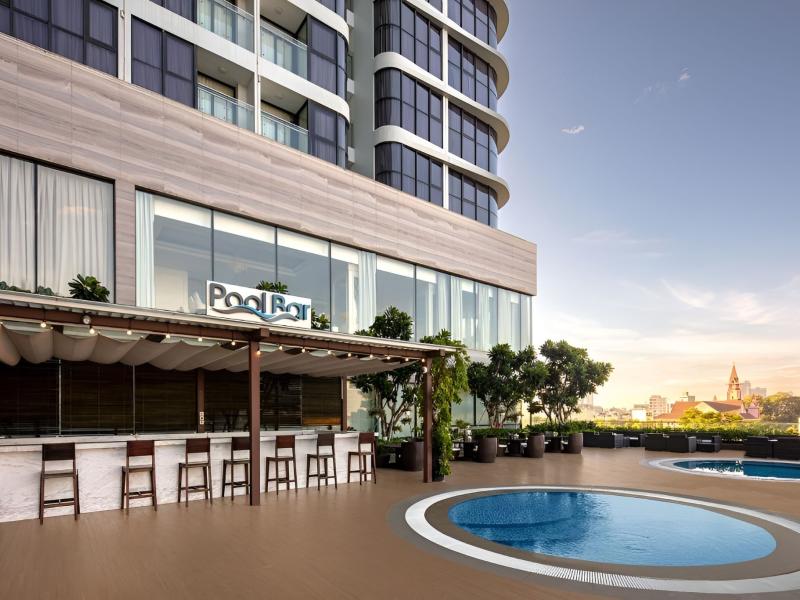 Melia Vinpearl Danang Riverfront