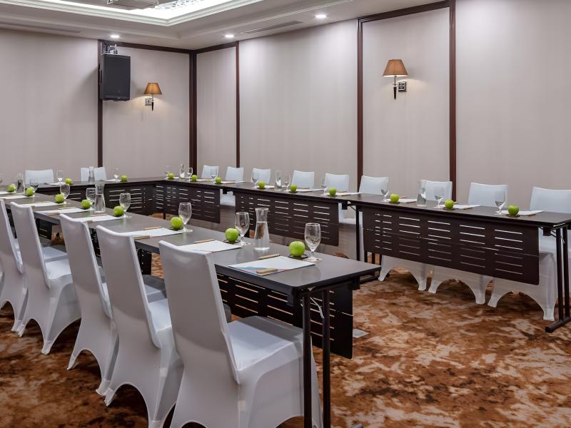 Melia Vinpearl Danang Riverfront