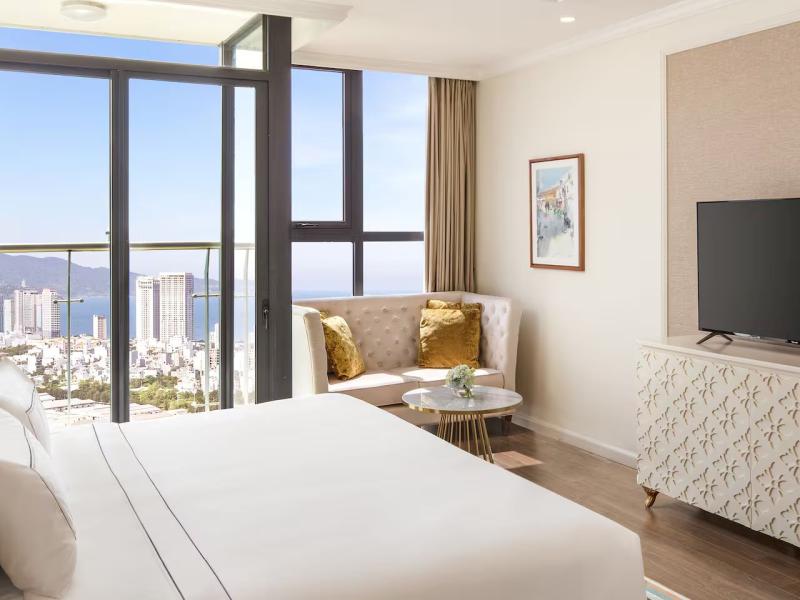 Melia Vinpearl Danang Riverfront