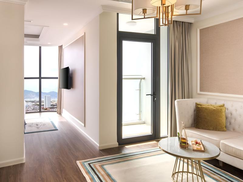 Melia Vinpearl Danang Riverfront