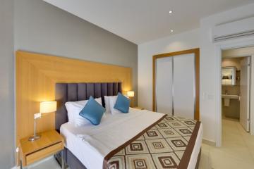 Отель Ramada Hotel & Suites by Wyndham Kusadasi Турция, Кушадасы, фото 4