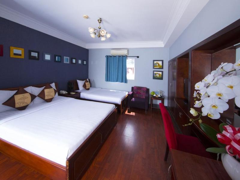 Good Vibes Central Hotel