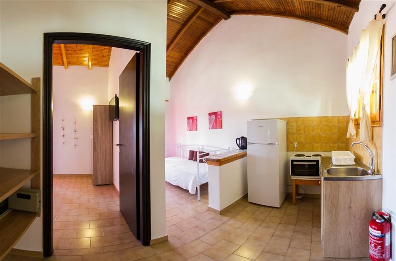 Renata Rooms & Studios