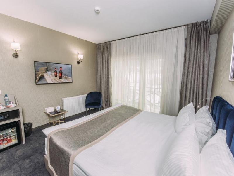 Sapphire Hotel & Spa