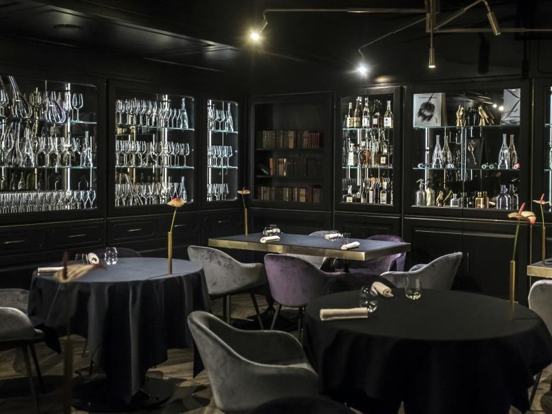 The H'All Tailor Suite