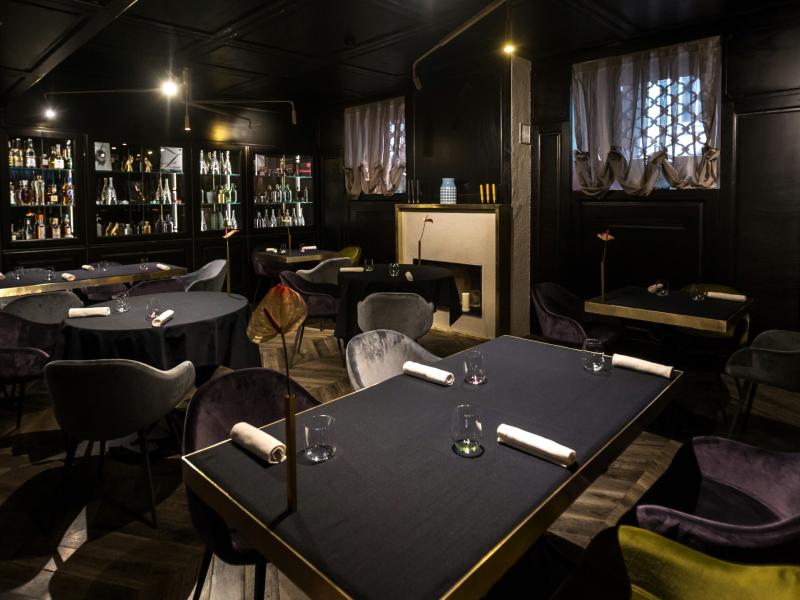 The H'All Tailor Suite