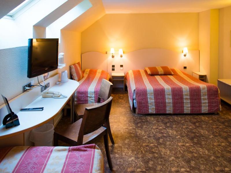 Brit Hotel Caen Nord - Memorial