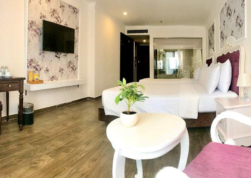 Bonjour Nha Trang Hotel