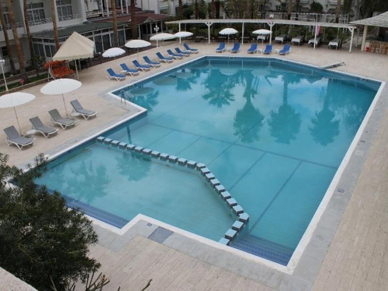 The LA Hotel & Resort