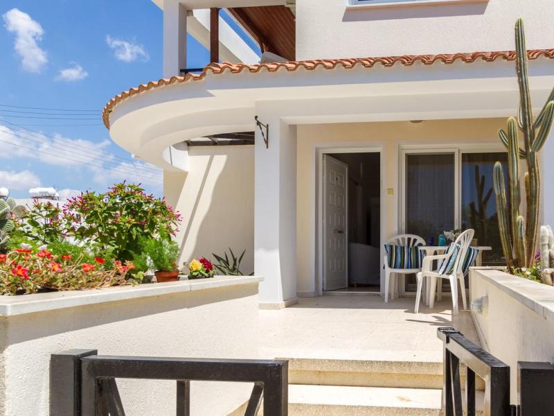 Larnaca Golden Beach Appartments