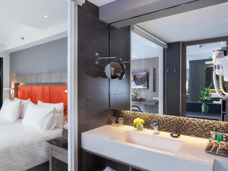 Grand 5 Hotel & Plaza