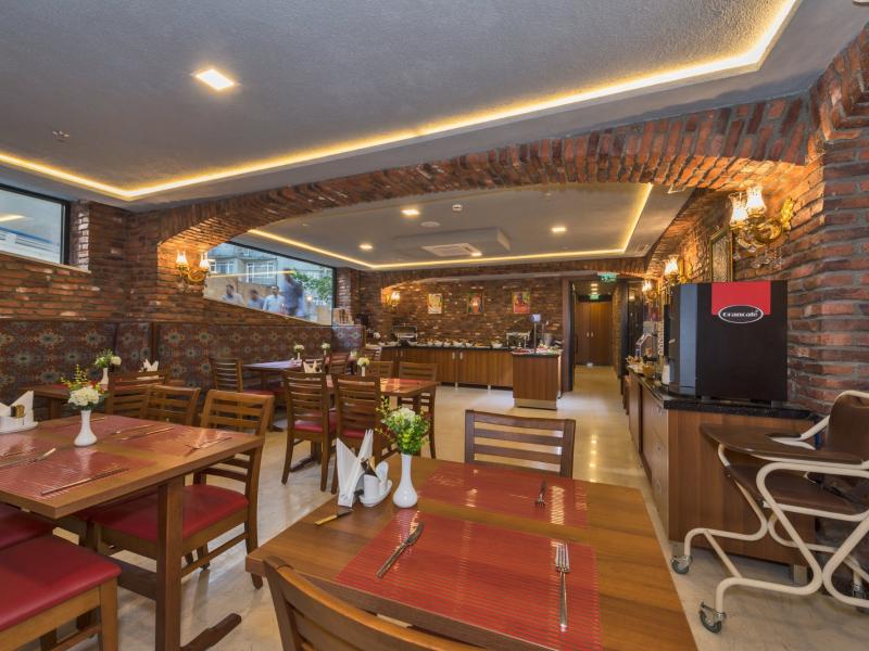 Aprilis Gold Hotel