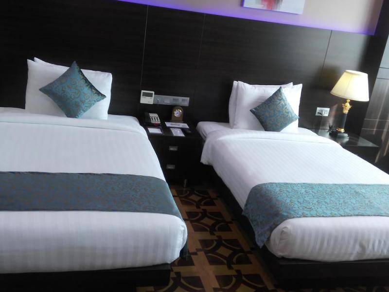 Park Regis Lotus Hotel