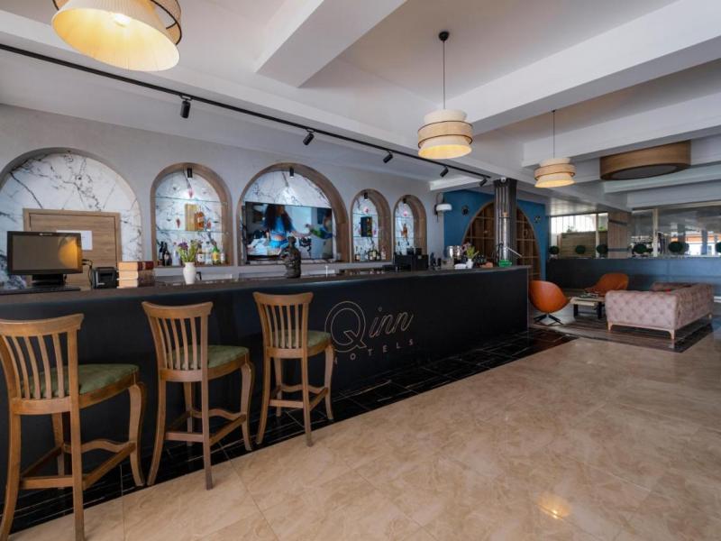 Qinn Hotel