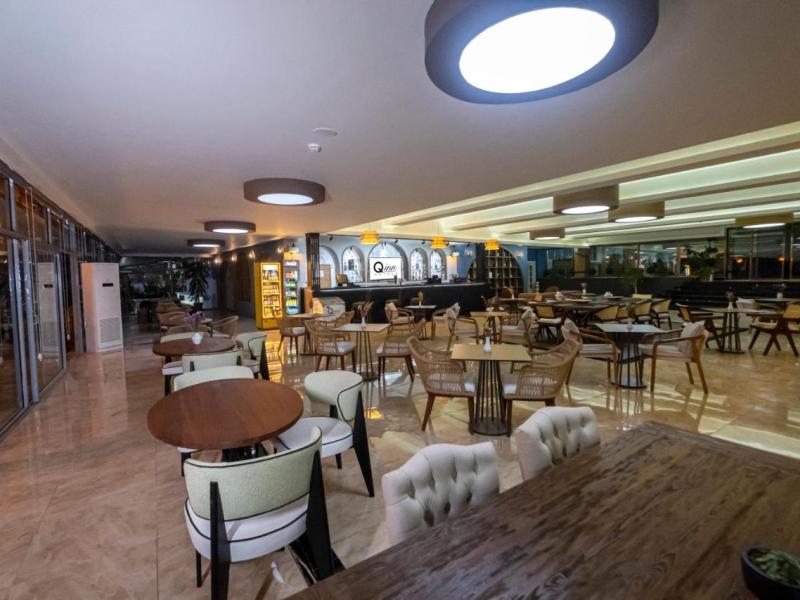 Qinn Hotel