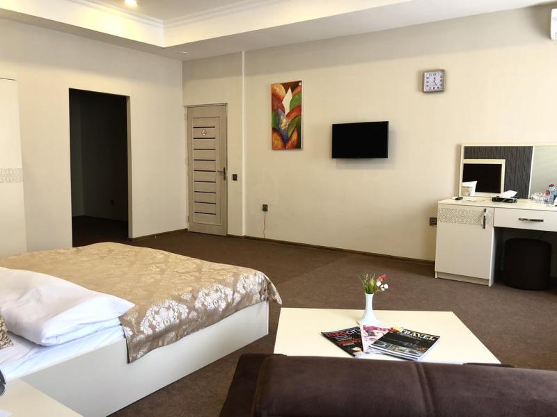 Khaghani Center Hotel