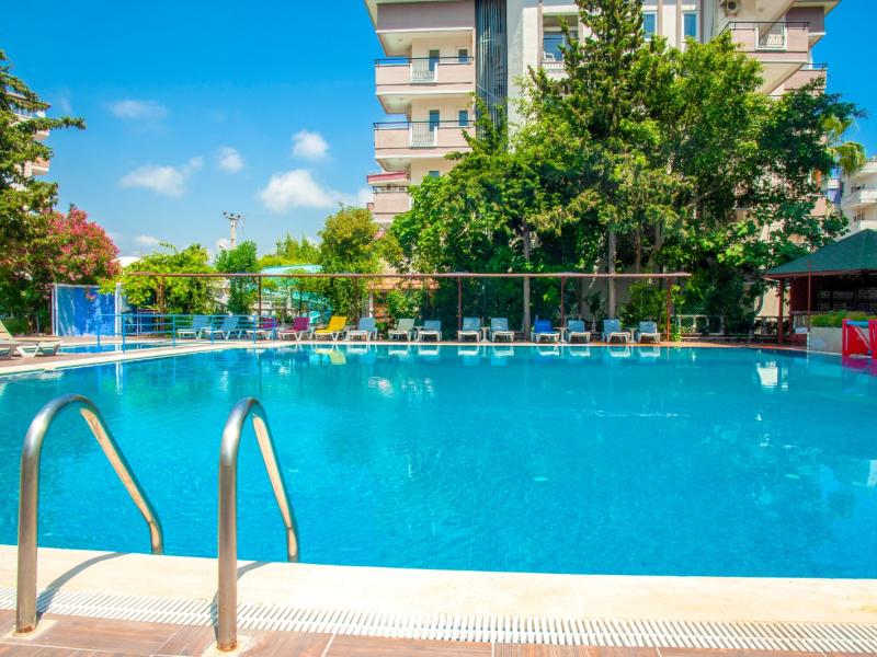 Grand Bahama Beach Hotel