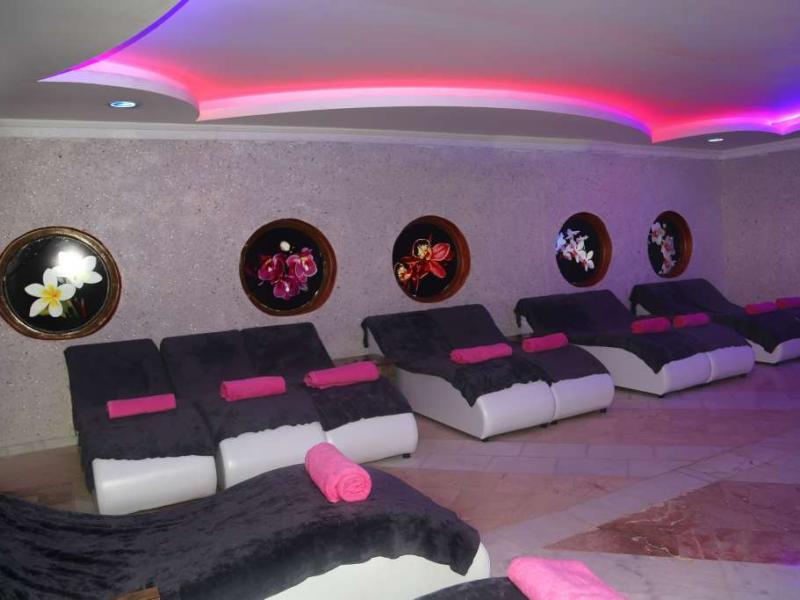 Bayar Garden Beach Holiday Village