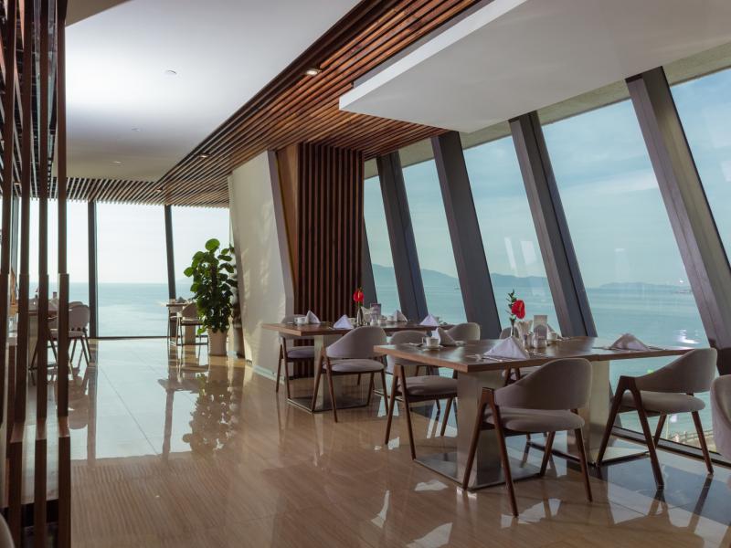 Royal Beach Boton Blue Hotel & Spa