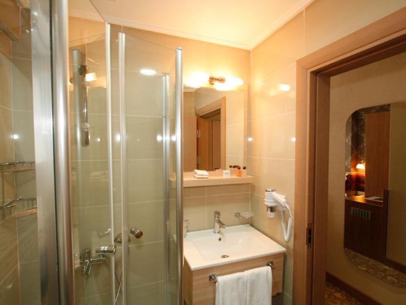 Q Hotel Old City
