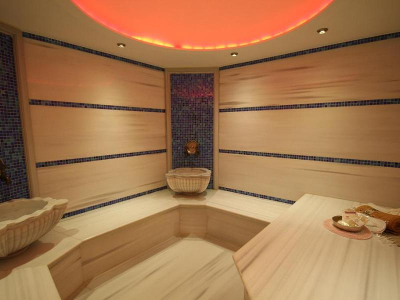 Q Hotel Old City