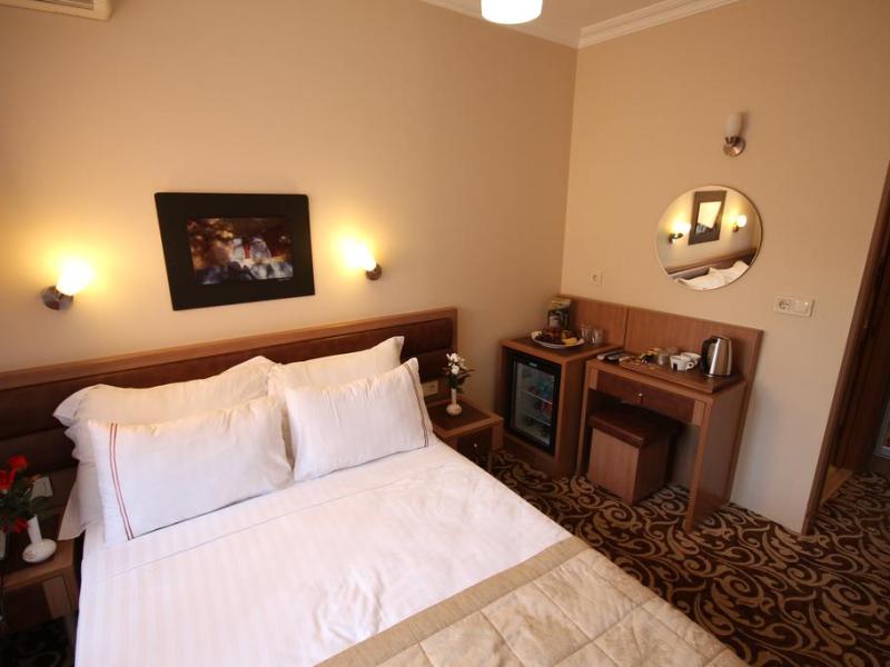 Q Hotel Old City