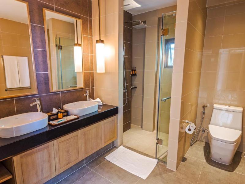 CasaBay Luxury Pool Villas