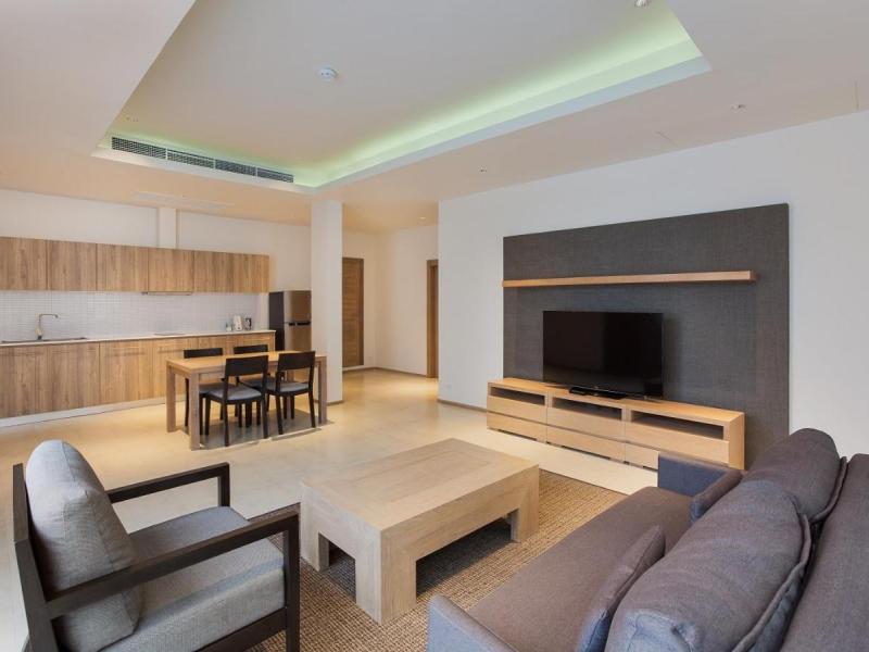 CasaBay Luxury Pool Villas