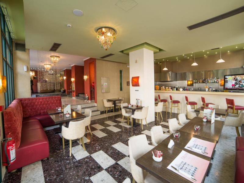 Delphi Art Hotel