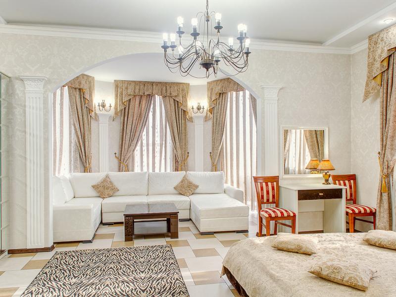 Frant Hotel на Жукова 73