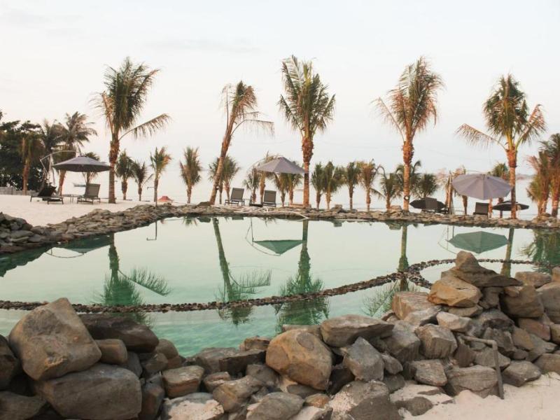 Eagles Beach Resort