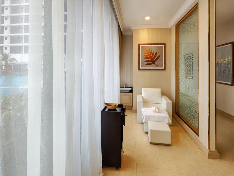 Melia Vinpearl Nha Trang Empire