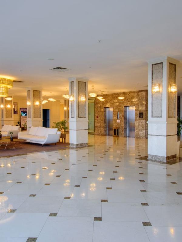 The Grand Gloria Hotel