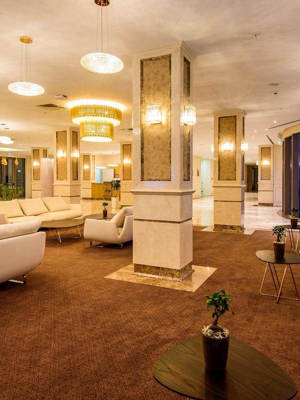 The Grand Gloria Hotel