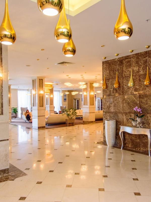 The Grand Gloria Hotel