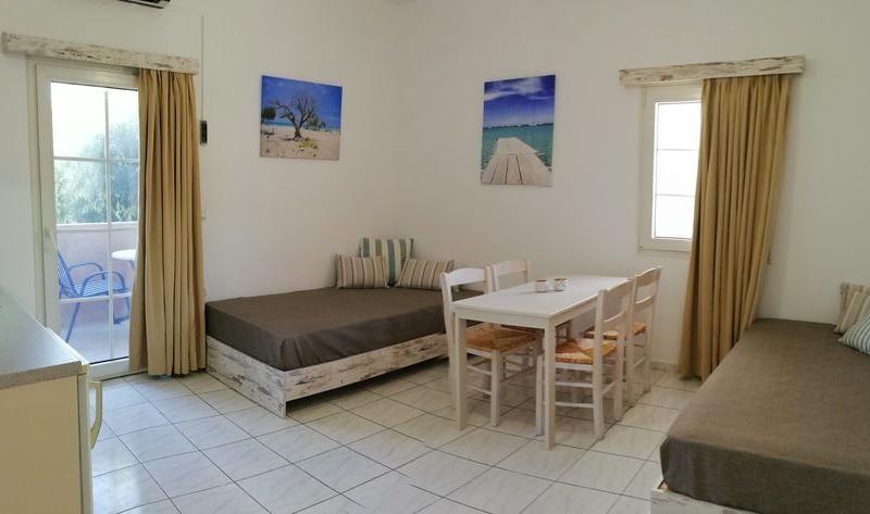 Evina Rooms & Villas