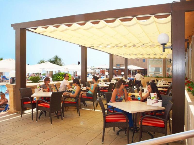 Universal Hotel Romantica