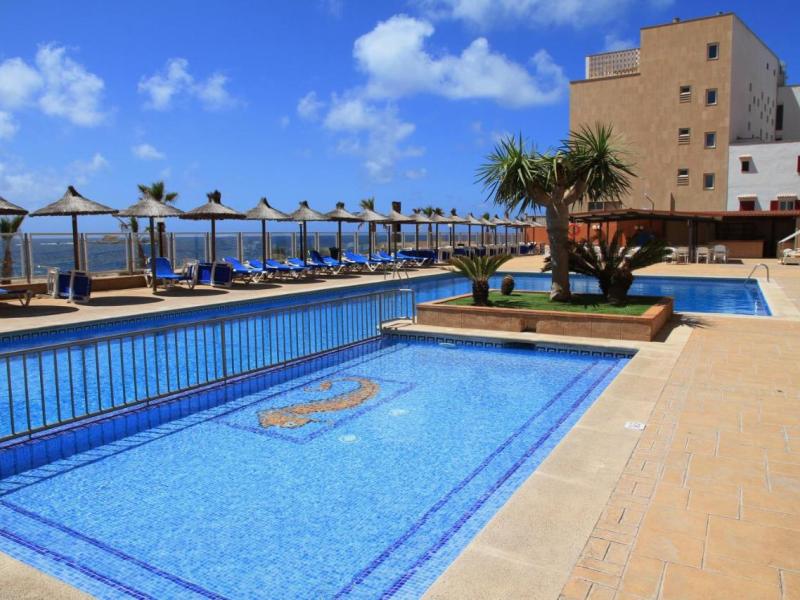 Universal Hotel Romantica