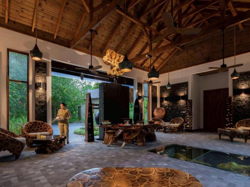 Kuredhivaru Resort & Spa Maldives