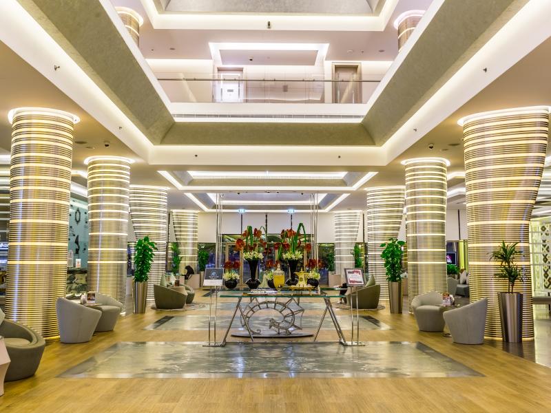 Royal M Hotel & Resort