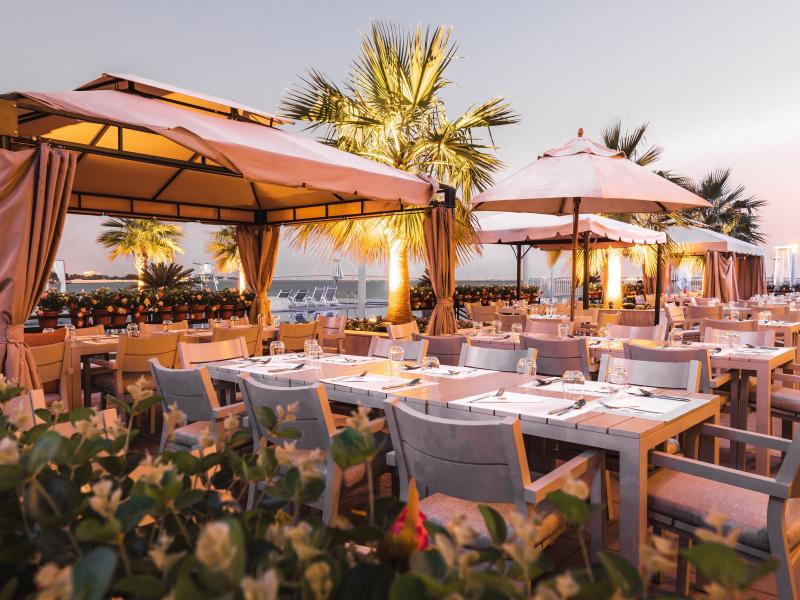 Royal M Hotel & Resort