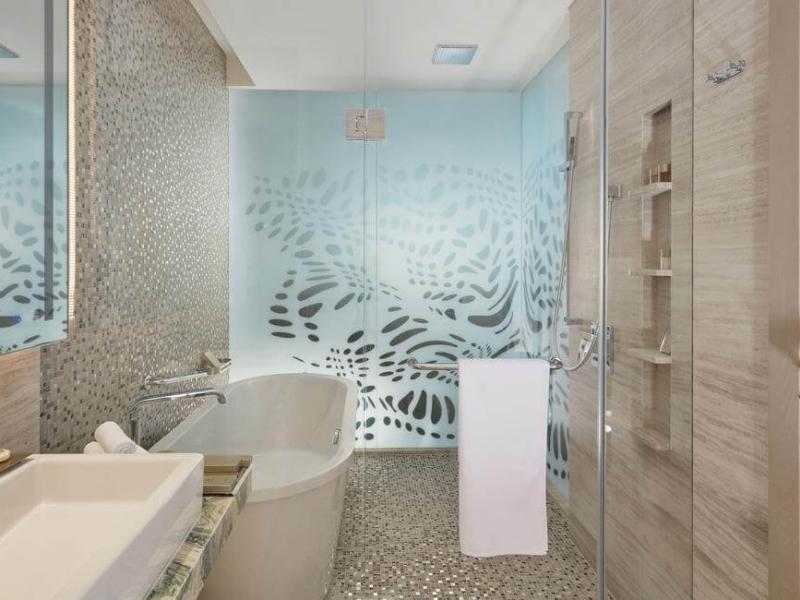 Royal M Hotel & Resort