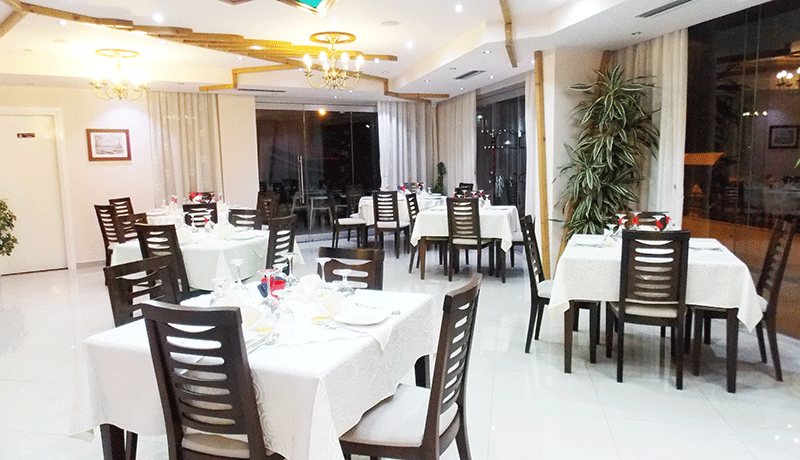 Hotel Strora