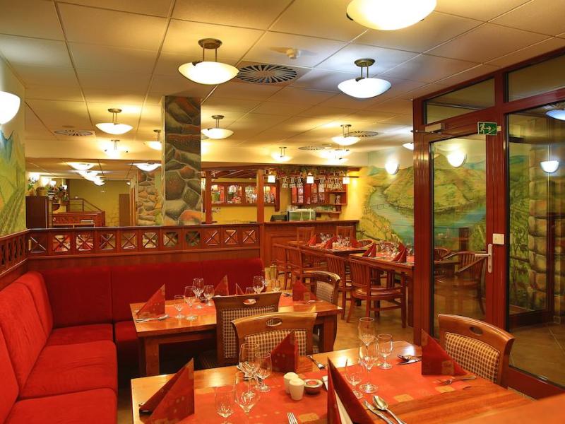 Primavera Hotel & Congress Centre