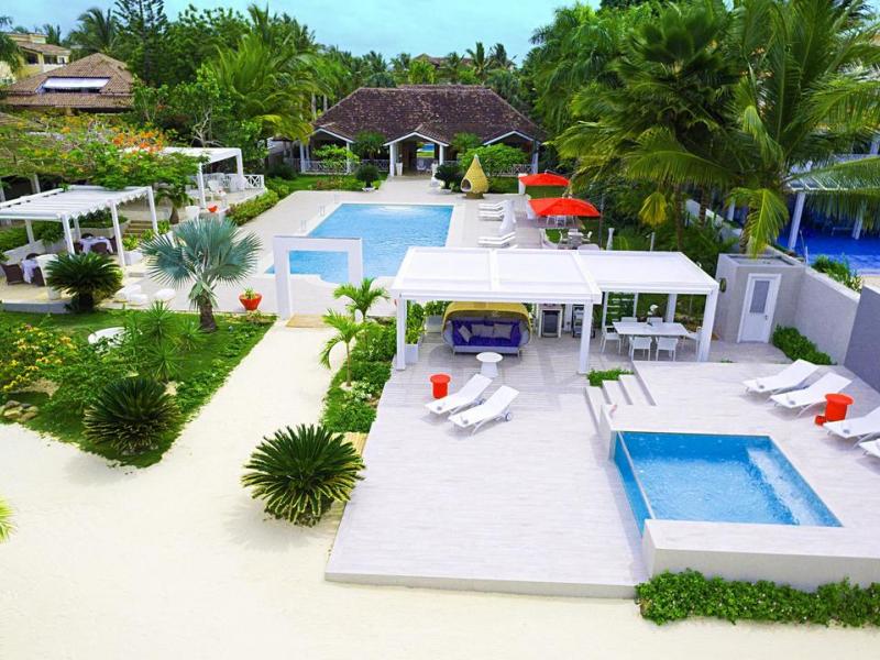 Tracadero Beach Resort