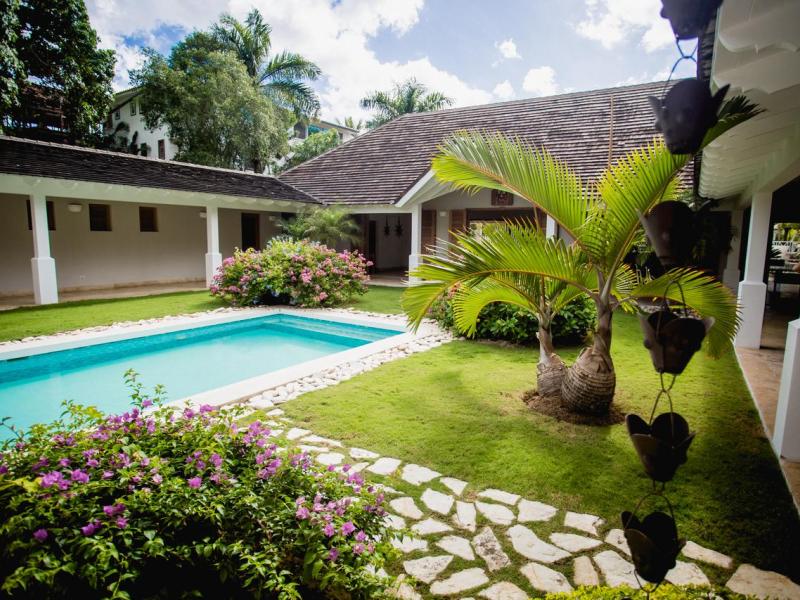 Tracadero Beach Resort