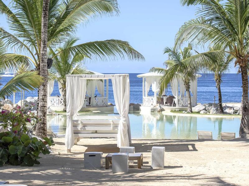 Tracadero Beach Resort